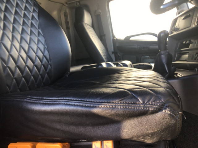 日野プロフィアバルク車（粉粒体運搬車）大型（10t）[写真31]