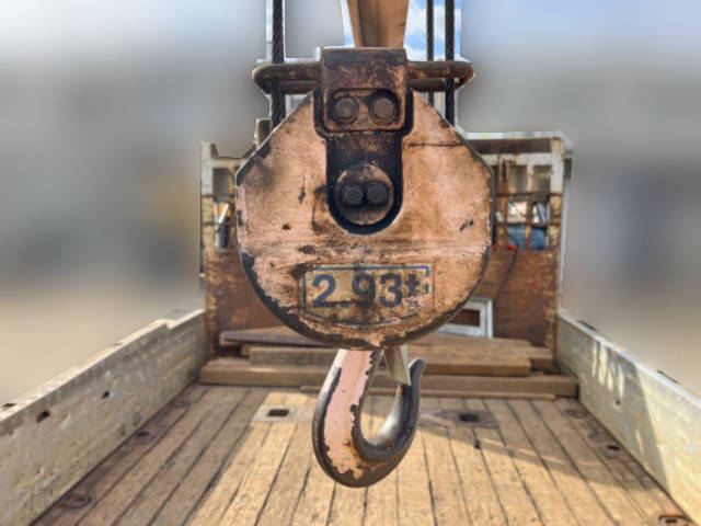 UDトラックスコンドルクレーン4段増トン（6t・8t）[写真14]