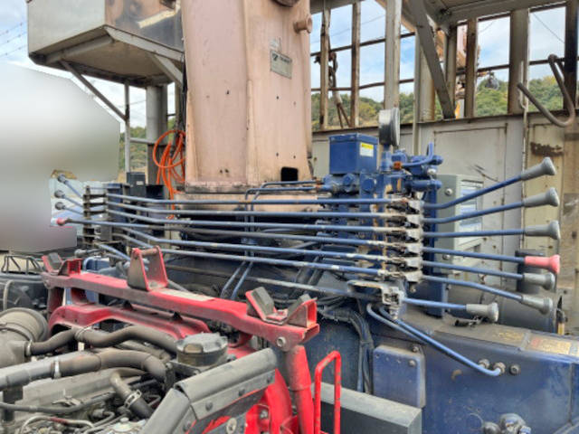 UDトラックスコンドルクレーン4段増トン（6t・8t）[写真19]