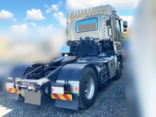 いすゞギガトレーラーヘッド（トラクターヘッド）大型（10t）[写真02]