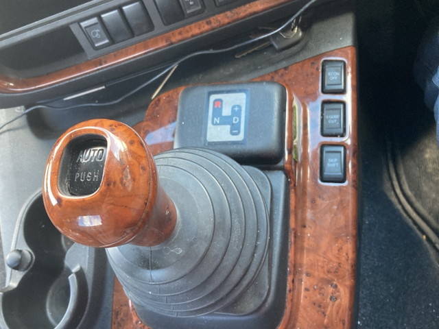 いすゞギガトレーラーヘッド（トラクターヘッド）大型（10t）[写真26]