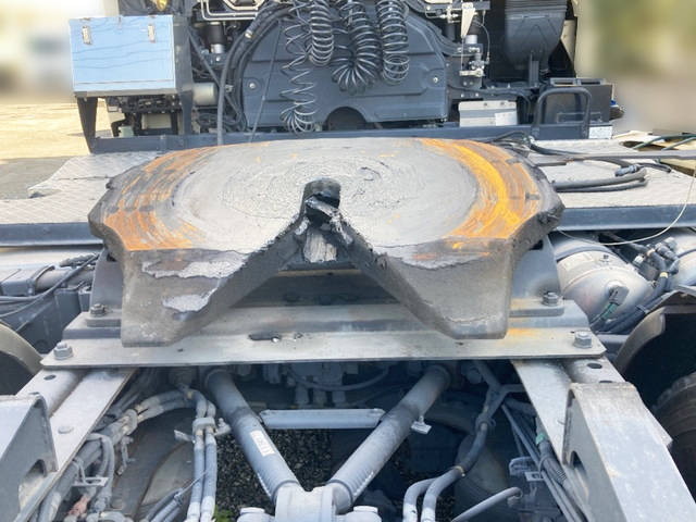 いすゞギガトレーラーヘッド（トラクターヘッド）大型（10t）[写真09]