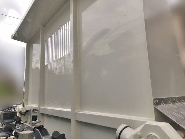 日野レンジャーダンプ中型（4t）[写真10]