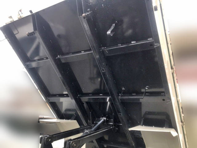 日野レンジャーダンプ中型（4t）[写真13]