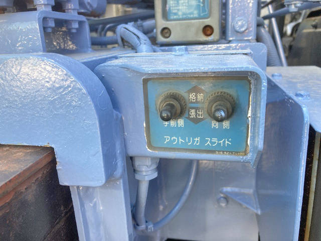 いすゞフォワードセルフクレーン5段増トン（6t・8t）[写真18]