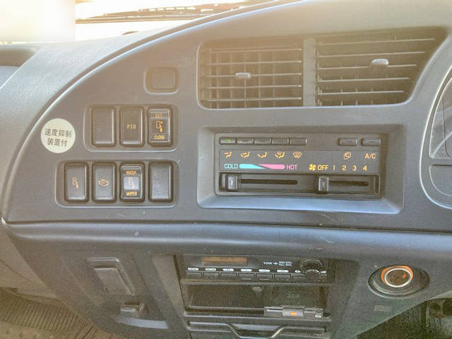 いすゞフォワードセルフクレーン5段増トン（6t・8t）[写真31]