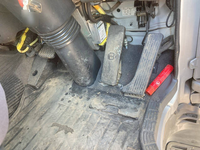 いすゞフォワードセルフクレーン5段増トン（6t・8t）[写真32]