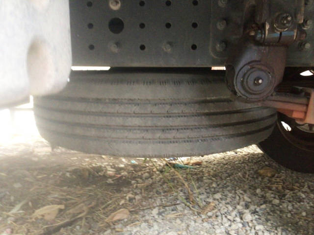 三菱ふそうキャンターアルミウイング小型（2t・3t）[写真11]