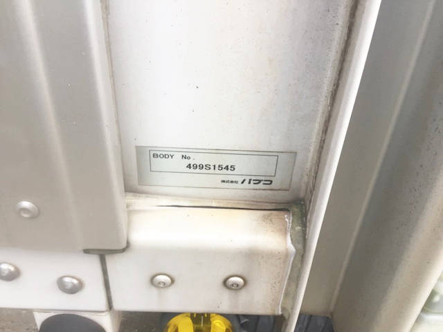 三菱ふそうキャンターアルミウイング小型（2t・3t）[写真07]