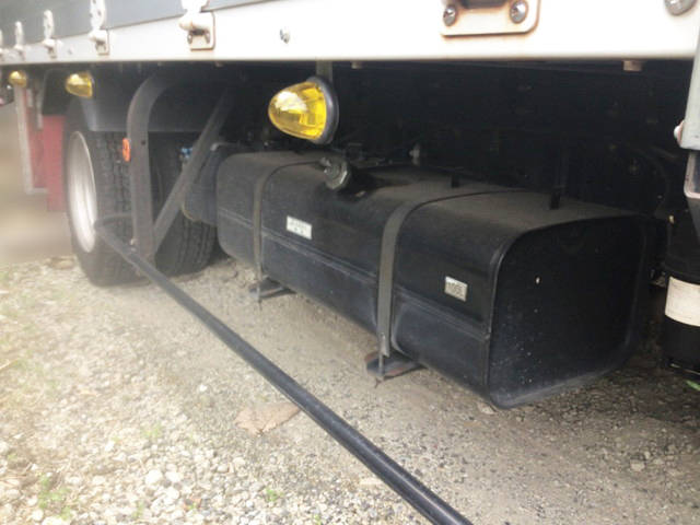 三菱ふそうキャンターアルミウイング小型（2t・3t）[写真08]