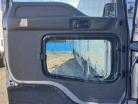 いすゞギガセルフクレーン4段大型（10t）[写真28]