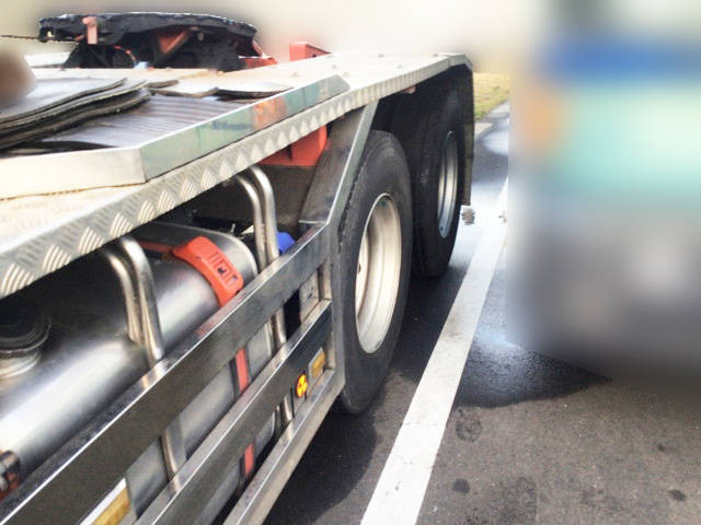 日野プロフィアトレーラーヘッド（トラクターヘッド）大型（10t）[写真12]