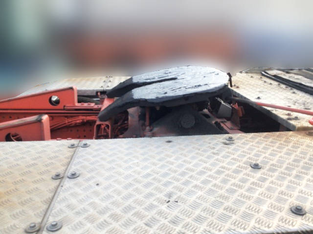 日野プロフィアトレーラーヘッド（トラクターヘッド）大型（10t）[写真09]