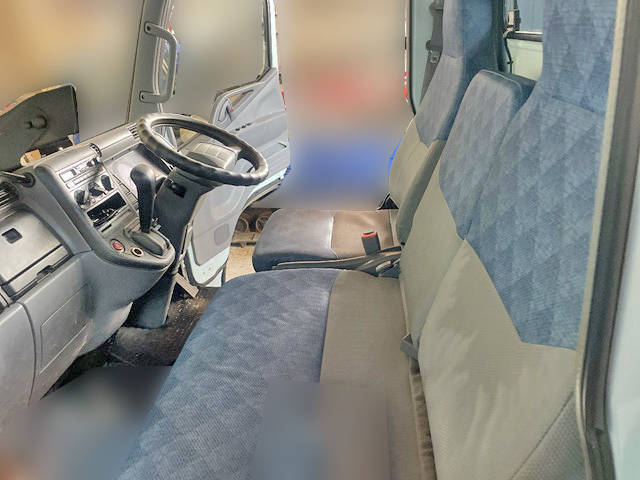 三菱ふそうキャンターセーフティローダー小型（2t・3t）[写真33]