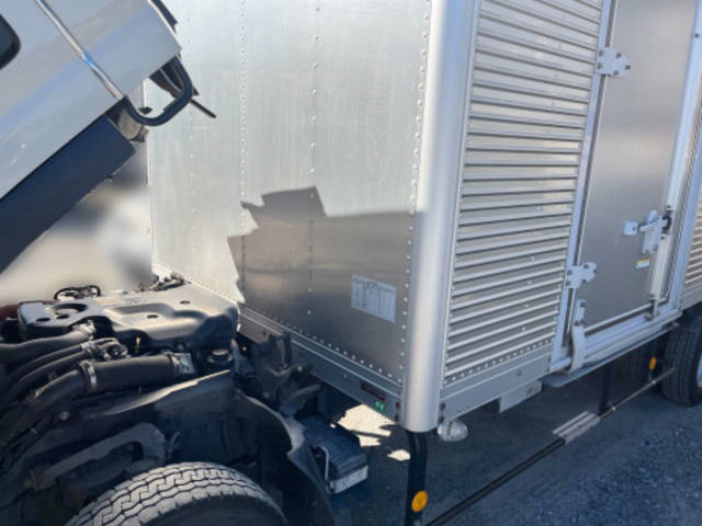 いすゞエルフアルミバン小型（2t・3t）[写真14]