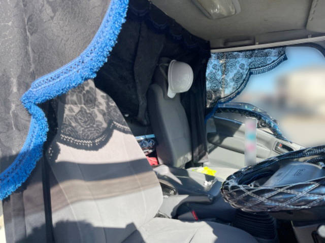 いすゞエルフアルミバン小型（2t・3t）[写真26]