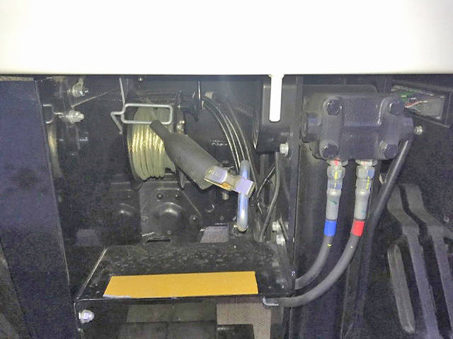 いすゞエルフ高所作業車小型（2t・3t）[写真18]