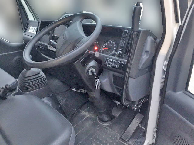 いすゞエルフ高所作業車小型（2t・3t）[写真34]