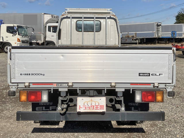 いすゞエルフ平ボディ小型（2t・3t）[写真11]