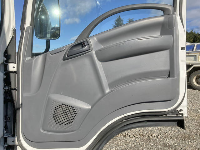 いすゞエルフ平ボディ小型（2t・3t）[写真31]