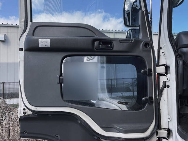 いすゞギガトレーラーヘッド（トラクターヘッド）大型（10t）[写真18]