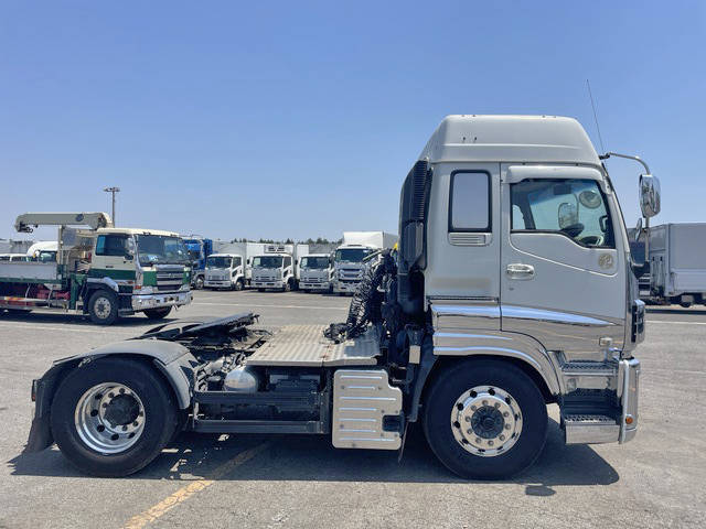 いすゞギガトレーラーヘッド（トラクターヘッド）大型（10t）[写真02]