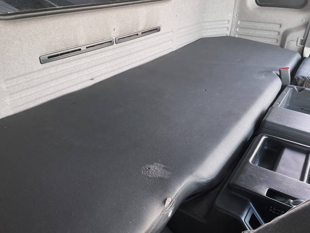 いすゞギガトレーラーヘッド（トラクターヘッド）大型（10t）[写真24]