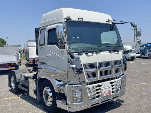 いすゞギガトレーラーヘッド（トラクターヘッド）大型（10t）[写真03]