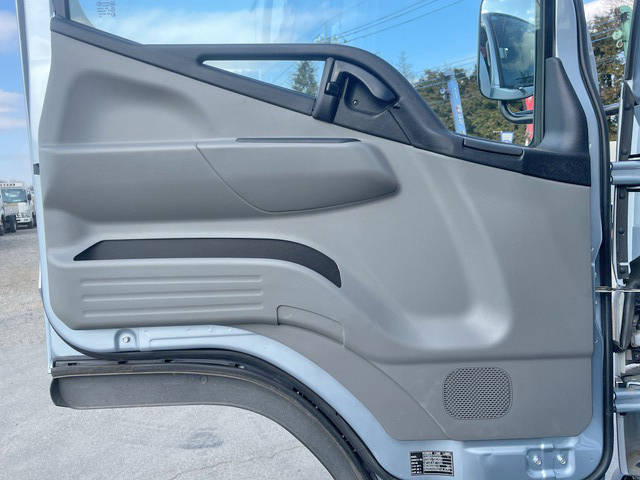 三菱ふそうキャンタークレーン6段小型（2t・3t）[写真30]