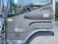 三菱ふそうキャンタークレーン6段小型（2t・3t）[写真31]