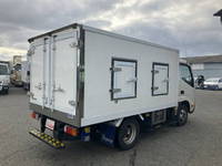 日野デュトロ冷凍車（冷蔵車）小型（2t・3t）[写真02]