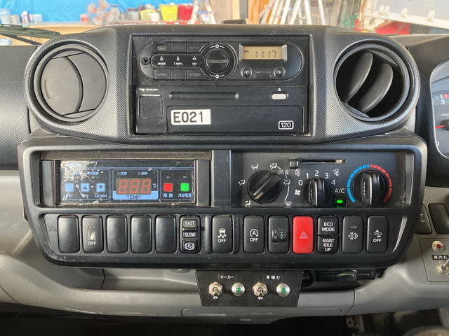 日野デュトロ冷凍車（冷蔵車）小型（2t・3t）[写真36]