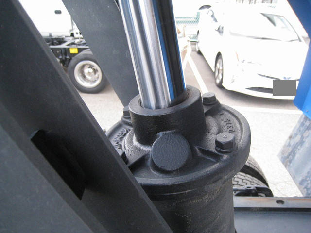 いすゞフォワード深ダンプ（土砂禁ダンプ）中型（4t）[写真20]