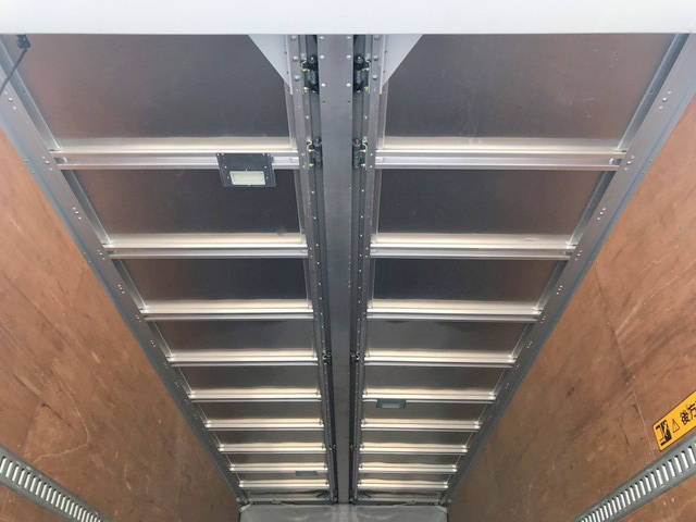 UDトラックスコンドルアルミウイング中型（4t）[写真11]