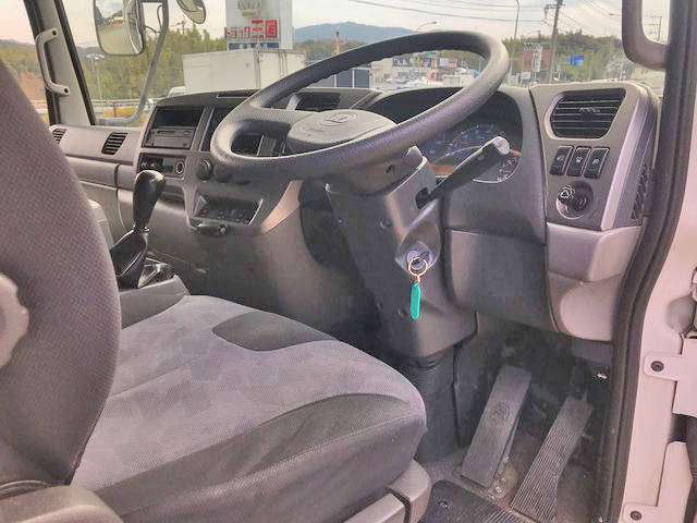 UDトラックスコンドルアルミウイング中型（4t）[写真33]