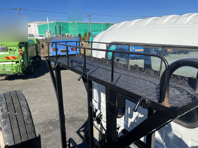 いすゞフォワードコンテナ専用車中型（4t）[写真11]