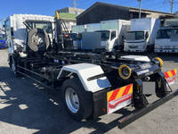 いすゞフォワードコンテナ専用車中型（4t）[写真02]