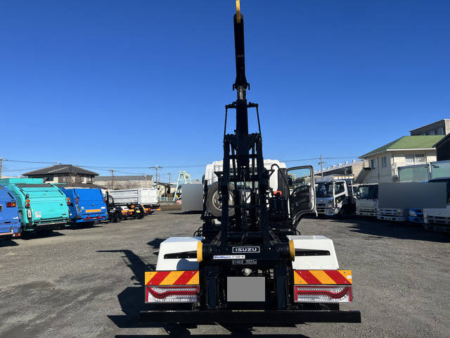 いすゞフォワードコンテナ専用車中型（4t）[写真07]