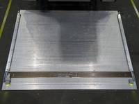 三菱ふそうキャンターアルミバン小型（2t・3t）[写真10]