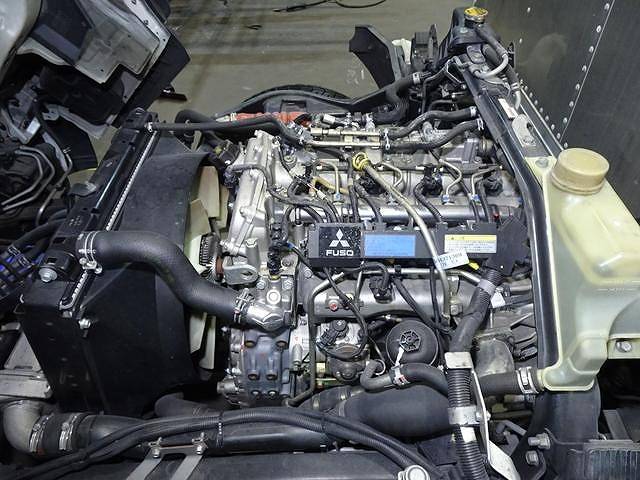 三菱ふそうキャンターアルミバン小型（2t・3t）[写真24]