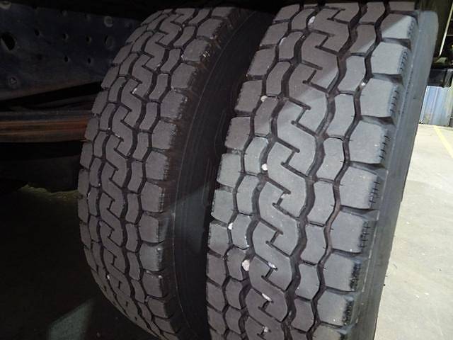 三菱ふそうキャンターアルミバン小型（2t・3t）[写真29]