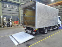 三菱ふそうキャンターアルミバン小型（2t・3t）[写真02]