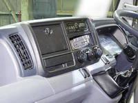 三菱ふそうキャンターアルミバン小型（2t・3t）[写真32]