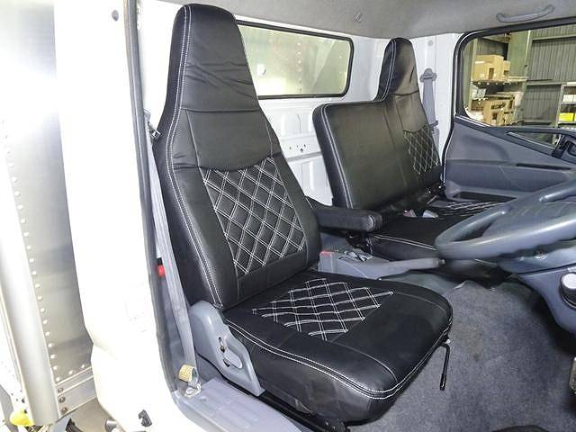 三菱ふそうキャンターアルミバン小型（2t・3t）[写真35]