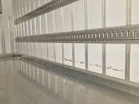 三菱ふそうキャンター冷凍車（冷蔵車）小型（2t・3t）[写真08]