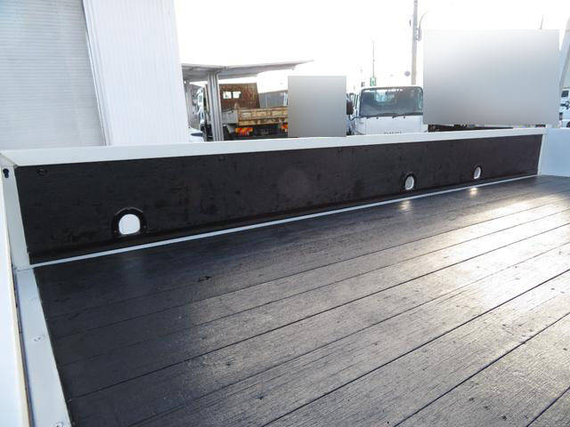 三菱ふそうキャンタークレーン3段小型（2t・3t）[写真14]