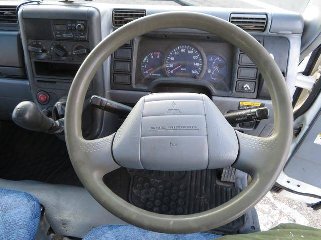 三菱ふそうキャンタークレーン3段小型（2t・3t）[写真26]