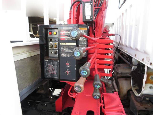 三菱ふそうキャンタークレーン3段小型（2t・3t）[写真32]