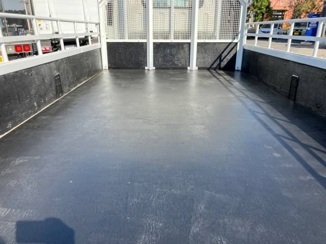 マツダタイタン平ボディ小型（2t・3t）[写真12]