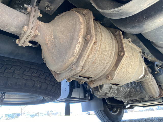 いすゞエルフ冷凍車（冷蔵車）小型（2t・3t）[写真20]